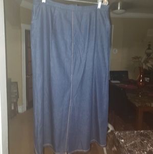 Ladies denim skirt sz 12
